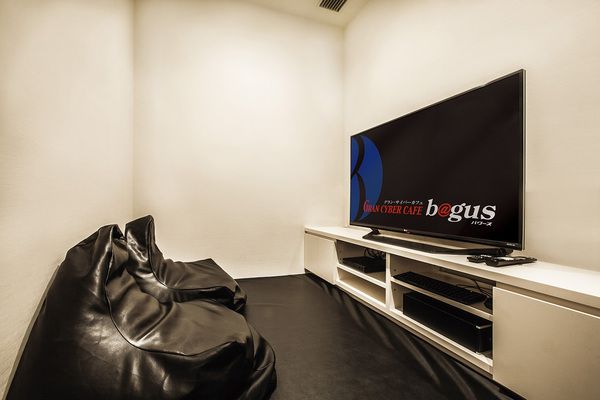 鍵付個室（シアター）