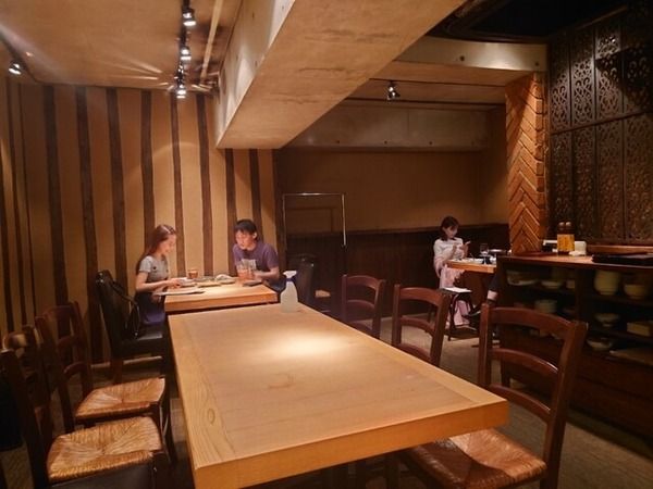 Table seats