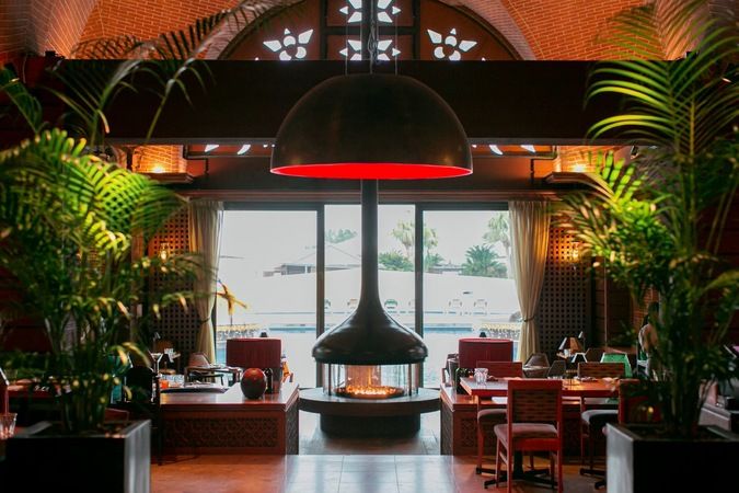 The Lounge on the Water -Main Dining