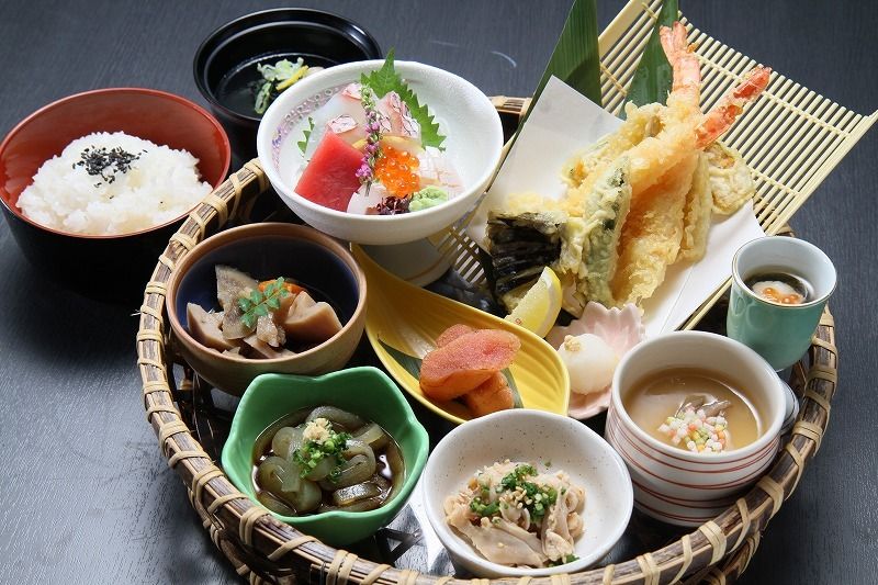 【ランチ】「華かご御膳