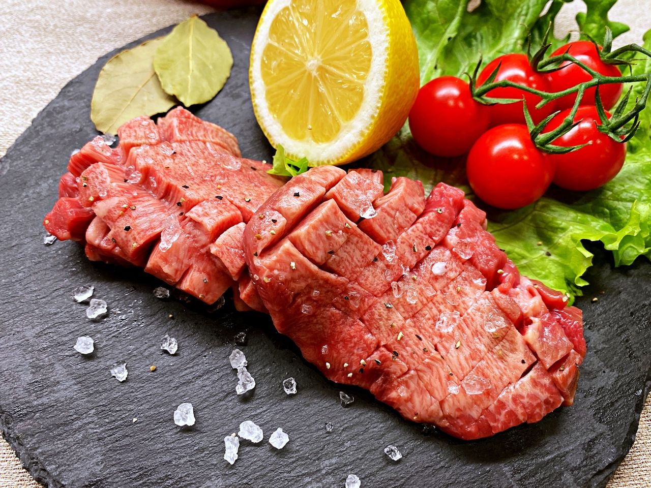 特上厚切り牛タン 300g