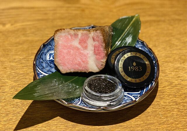【里山　Satoyama 】近江牛肉寿司、炭火焼き他