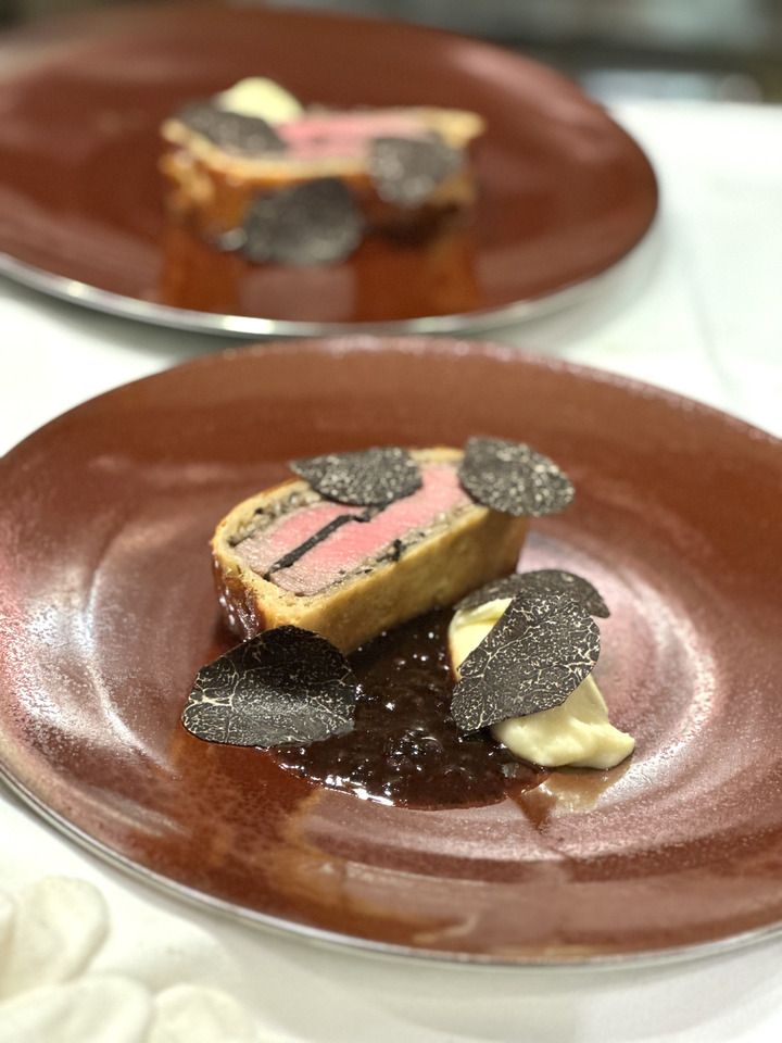 ディナー　[Menu Degustation]　旬の厳選した高級食材を取り入れたコース　全７品
