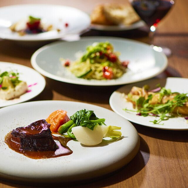 ＜전 8품＞ 쇠고기 뺨 고기의 레드 와인 조림【프렌치 코스】