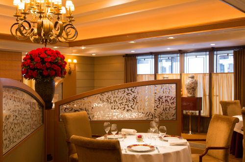 〔ディナー〕【LE MENU DE THIERRY】〈シェフ ティエリーヴォワザンが贈る〉全5品のディナーコース