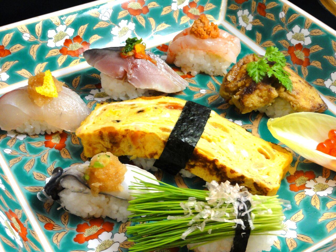 ≪Lunch section≫ Gourmet nigiri 10 pieces