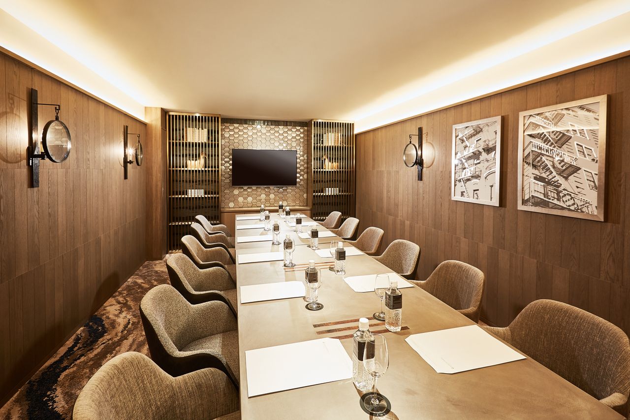 【個室de ミーティング／2時間】リモート会議などに最適な大型TVモニターやホワイトボード無料！ドリンク＆リフレッシュメント付き