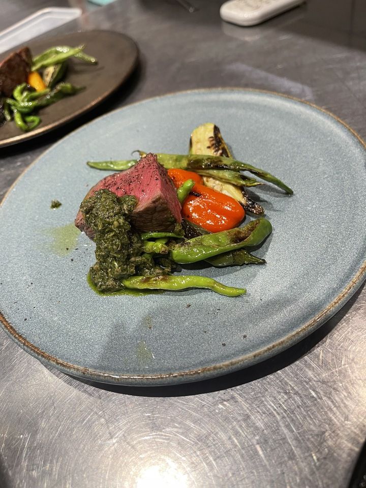 Saturdays, Sundays, and holidays limited lunch Caloroso course with meat