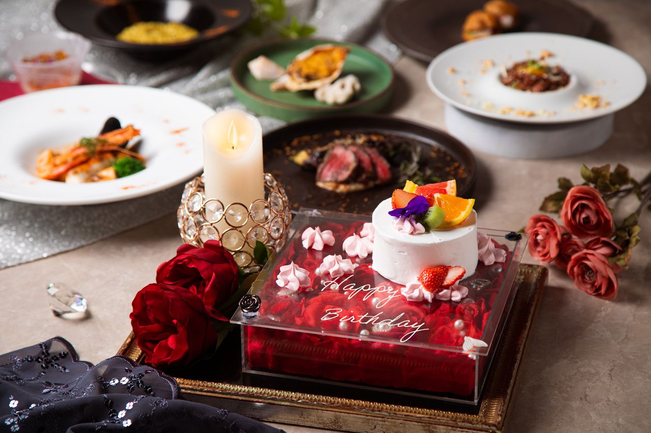 [BD-S] Sparkling cocktail for toasting & rose box cake included! 8 dishes including "A5 grilled black wagyu beef x shrimp and red sea bream bouillabaisse x abalone risotto" 