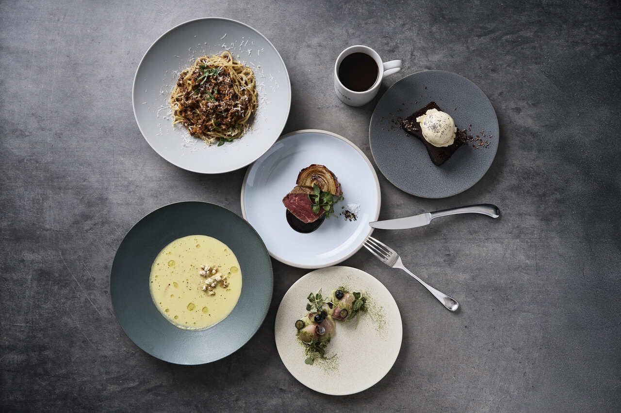 【豪华晚餐】附起泡酒干杯！共5道菜，包括开胃菜、双主菜、甜点