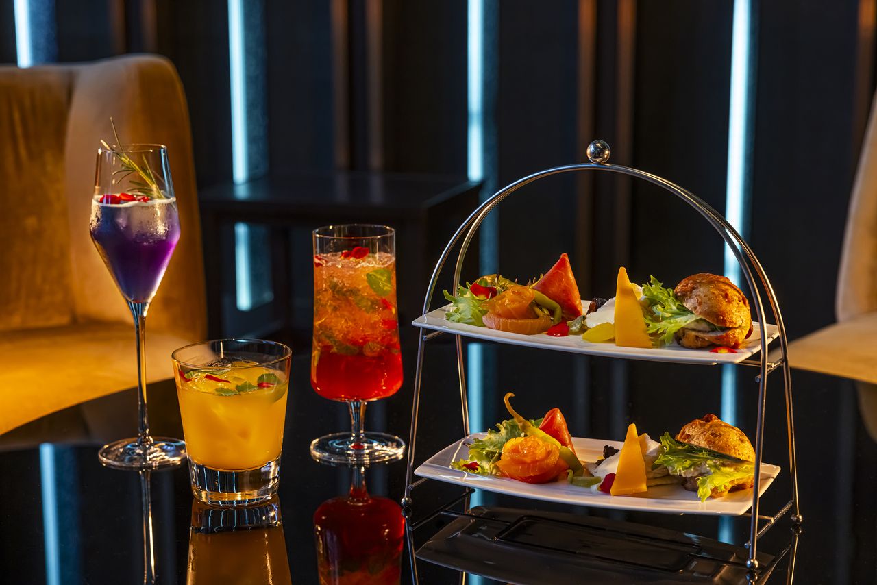 Gallery NightOut Exciting adult nighttime D Plan