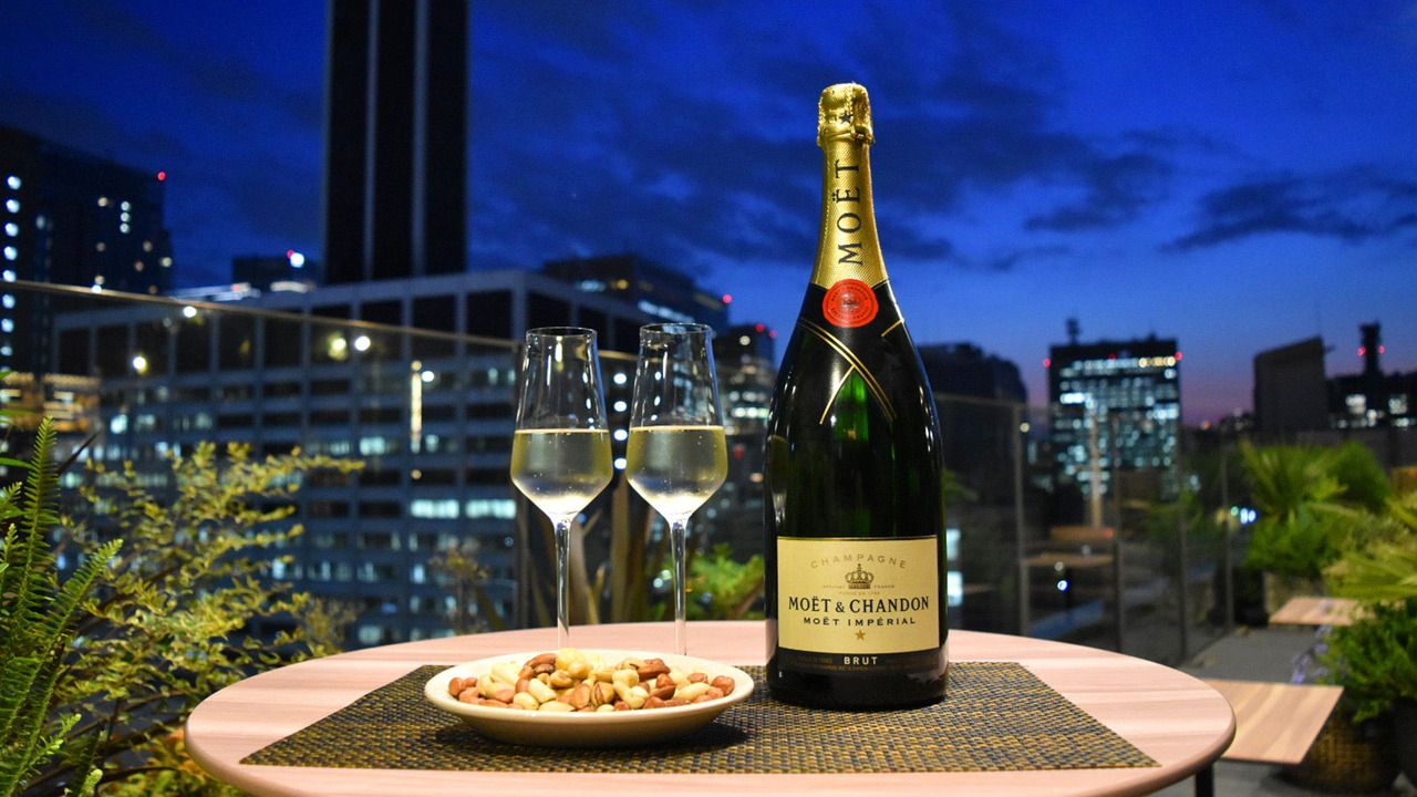 【优质香槟无限畅饮】