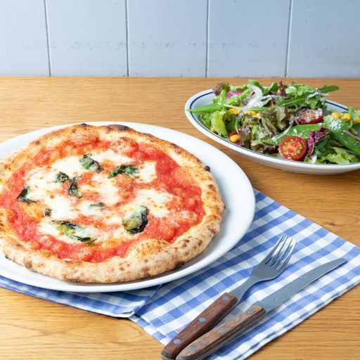 [Weekdays only] Choose your main course for lunch ★ A great value course that includes a toast drink + salad + after-meal gelato & coffee ★