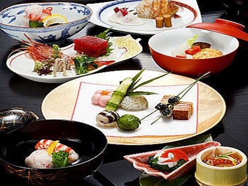 【平日限定 贅沢ご慶事プラン「寿」全10品】個室確約＋乾杯スパークリングワインとさらに選べる１ドリンク【加賀の銘菓「紫雲石4入」をプレゼント】