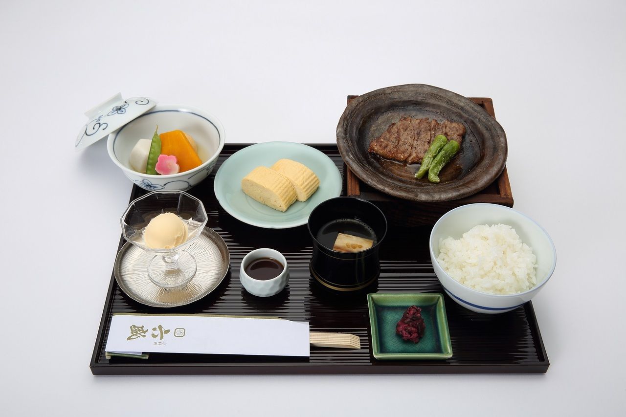 ≪お子様のお料理≫国産黒毛和牛陶板焼のお料理