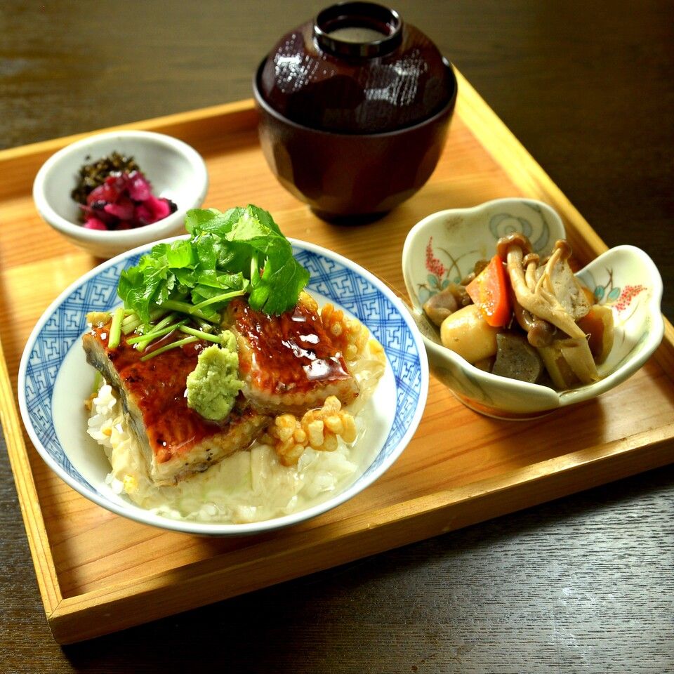 【鰻蒲焼と舞妓飯の御膳】
