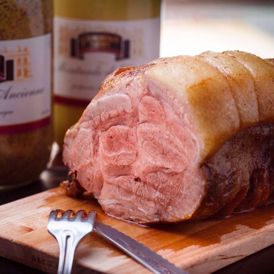 【2025忘年会！飲み放題】岩手県花巻市『白金豚』とスペイン産『イベリコ豚』『グリルソーセージ』がメイン、ベルギークラフトビールやスパークリングも選べるプレミアムポーク食べ比べコース