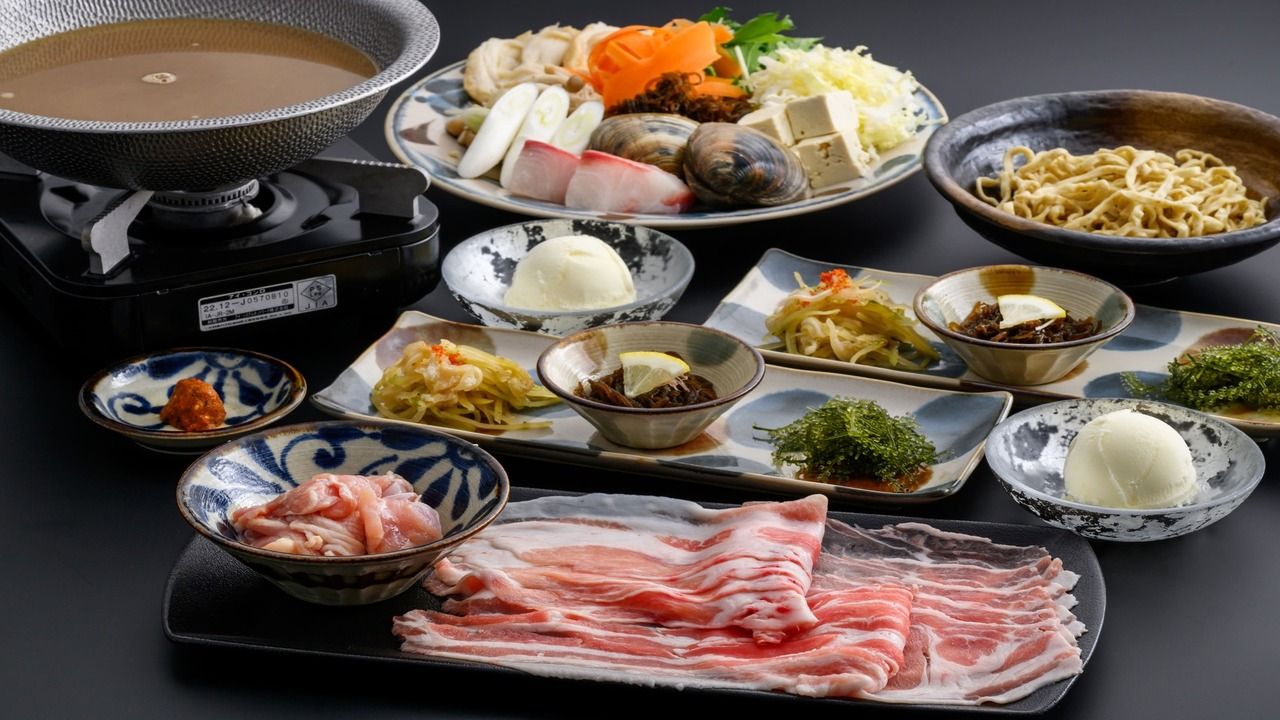 【特製沖縄そば出汁 あぐーしゃぶしゃぶ鍋コース】