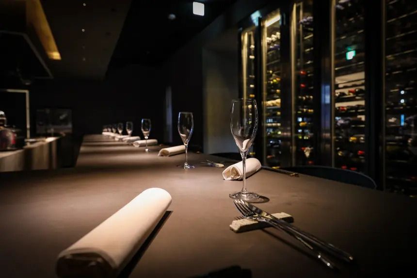 YANAGI TePPaN UNBORN GASTRONOMY Dinner course starts at 18:30