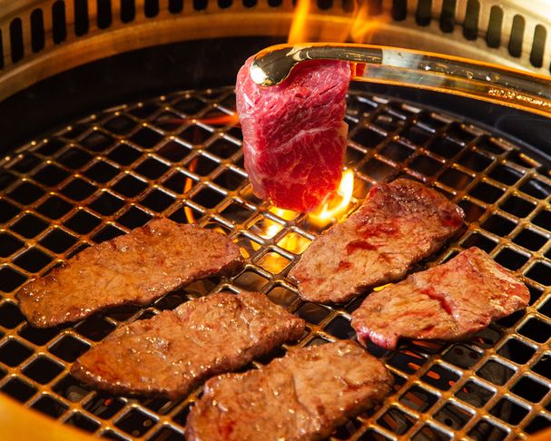 【誕生日・接待・記念日必見】【ランチ・ディナー共通】シャトーブリアン入りの１０部位食べ比べの焼肉コース