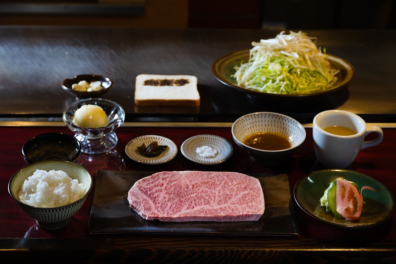 [Sirloin steak dinner course]