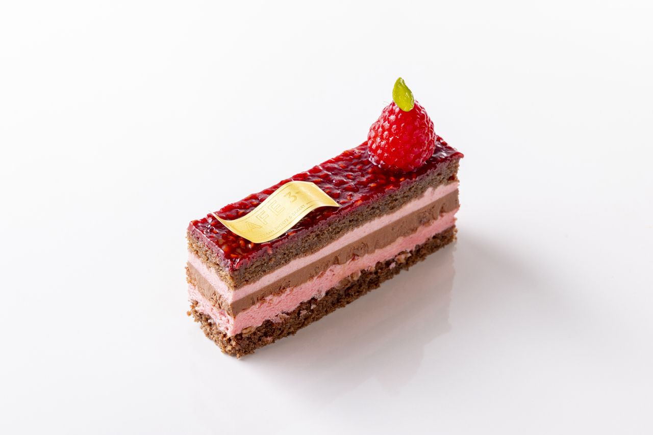 【季節のケーキ】ラズベリーチョコレートケーキ