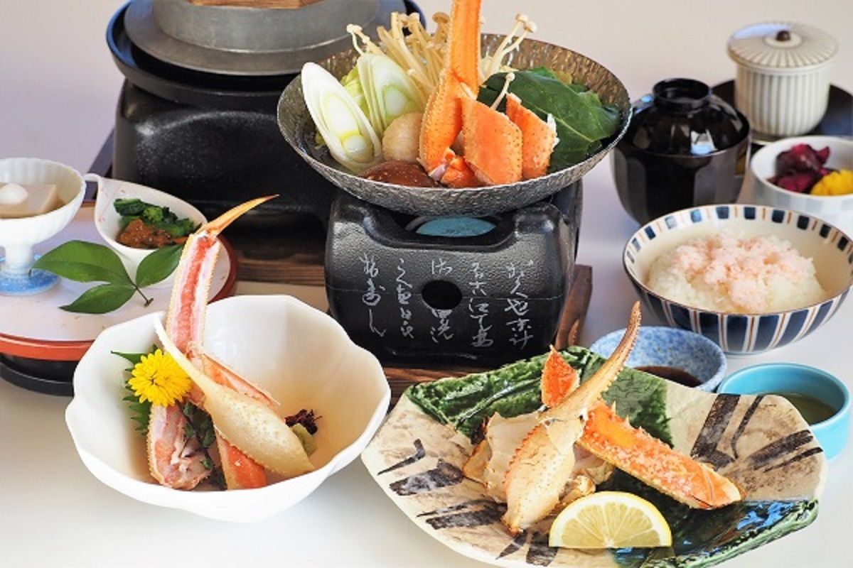 [Crab Lunch Kaiseki] All-you-can-eat crab including raw, steamed, and grilled crab + 1 drink of your choice