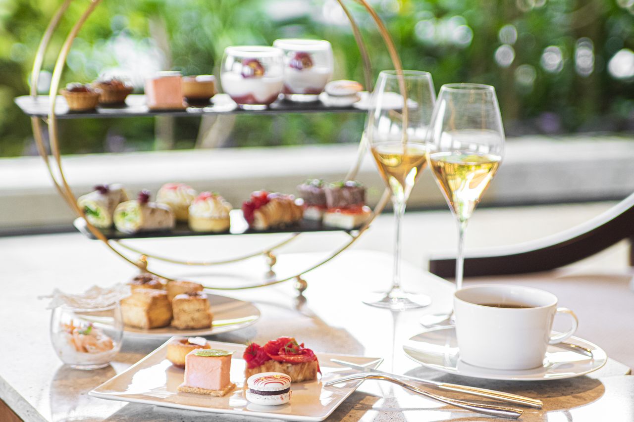 【with Glass of champagne】The Ritz-Carlton, Okinawa Afternoon Tea Set