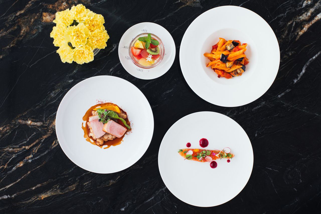 【Online Special】Weekend Feast 4 course with a glass of sparkling wine 