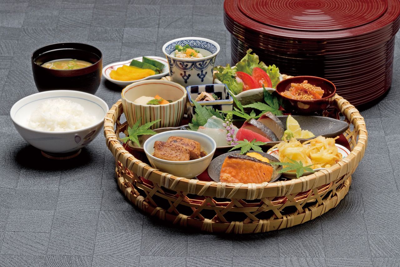 彩花籠膳（土日祝日ランチ）