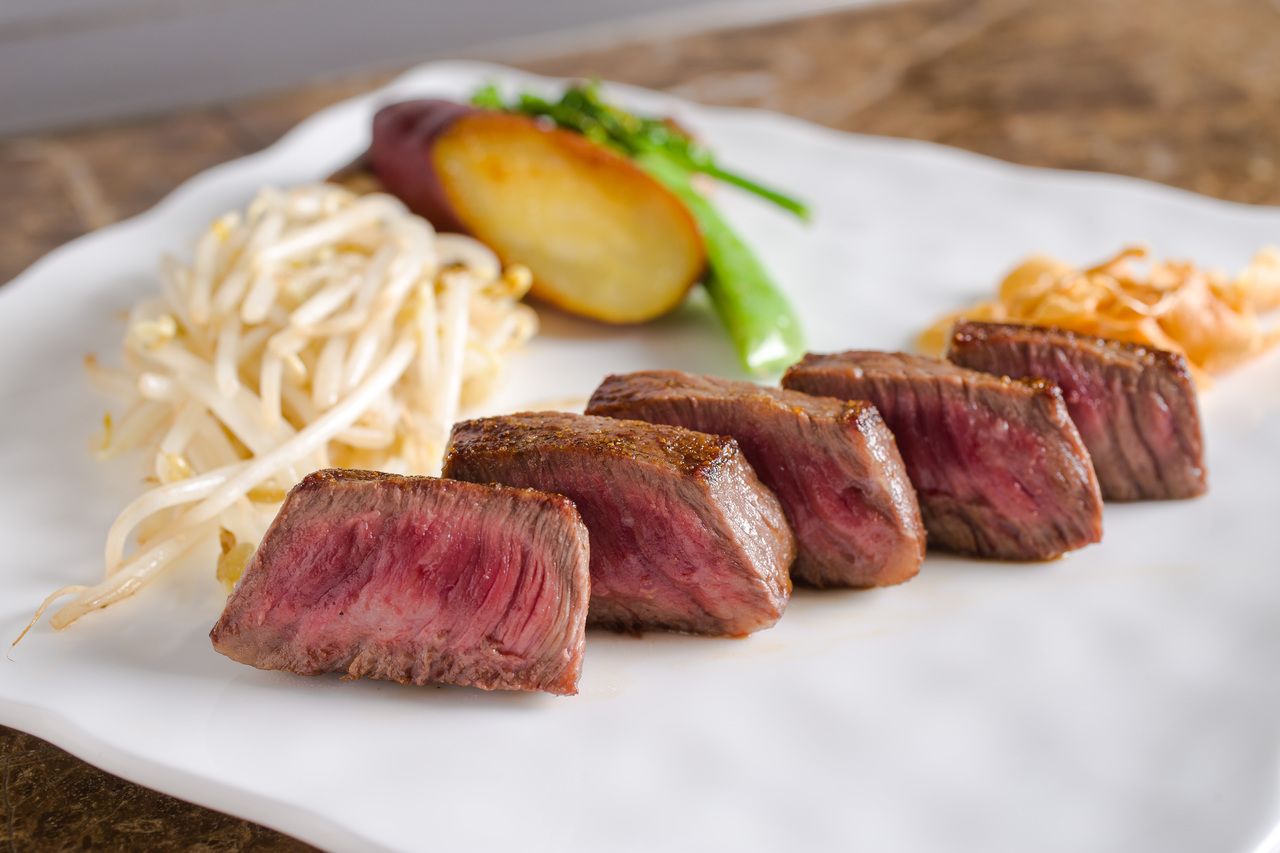 Carefully Selected Steak Course [Japanese Black Beef] Fillet 200g
