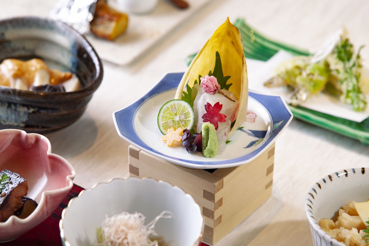 [Lunch] Enjoy seasonal seafood and meat with the "Kanade Kaiseki" course meal + one drink toast