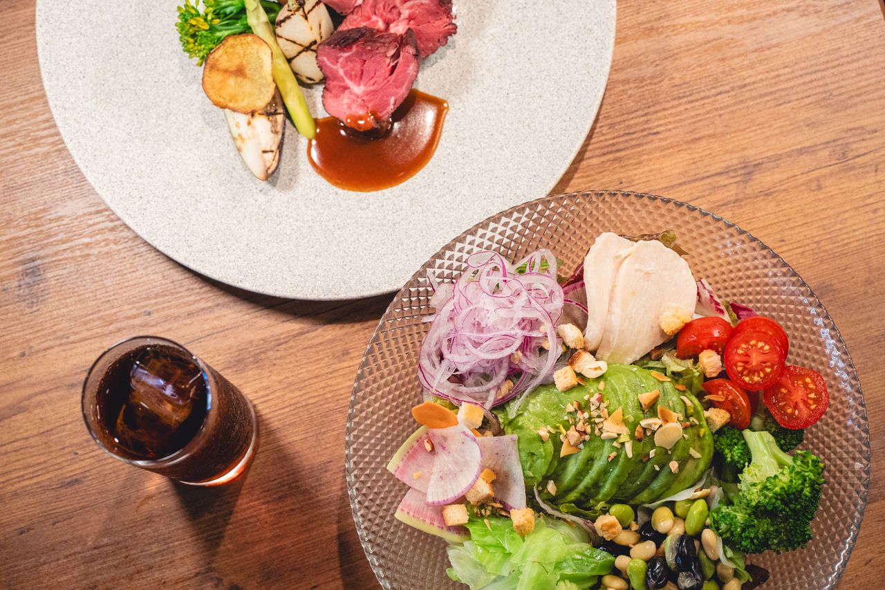 【平日限定】15種野菜とパスタ、選べるメインを味わう贅沢コース+1ドリンク