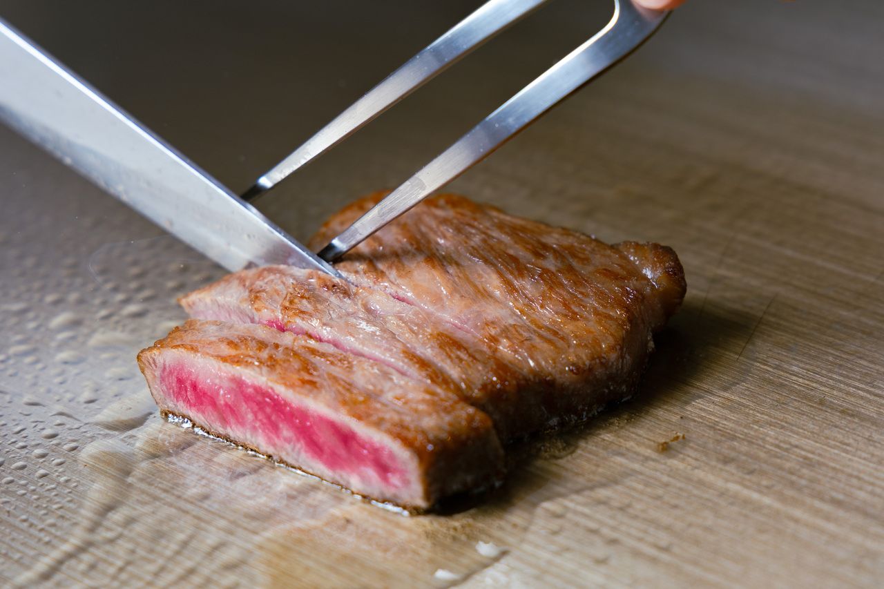 고베 비프의 철판구이 점심 【마음】 마음 샐러드·스프·부위를 선택할 수 있는 고베 비프의 철판구이·디저트 등 6품