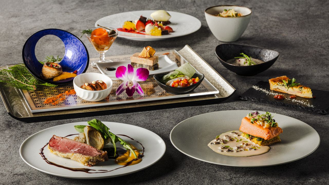 Chef's Special Course — 7 courses, choose your main