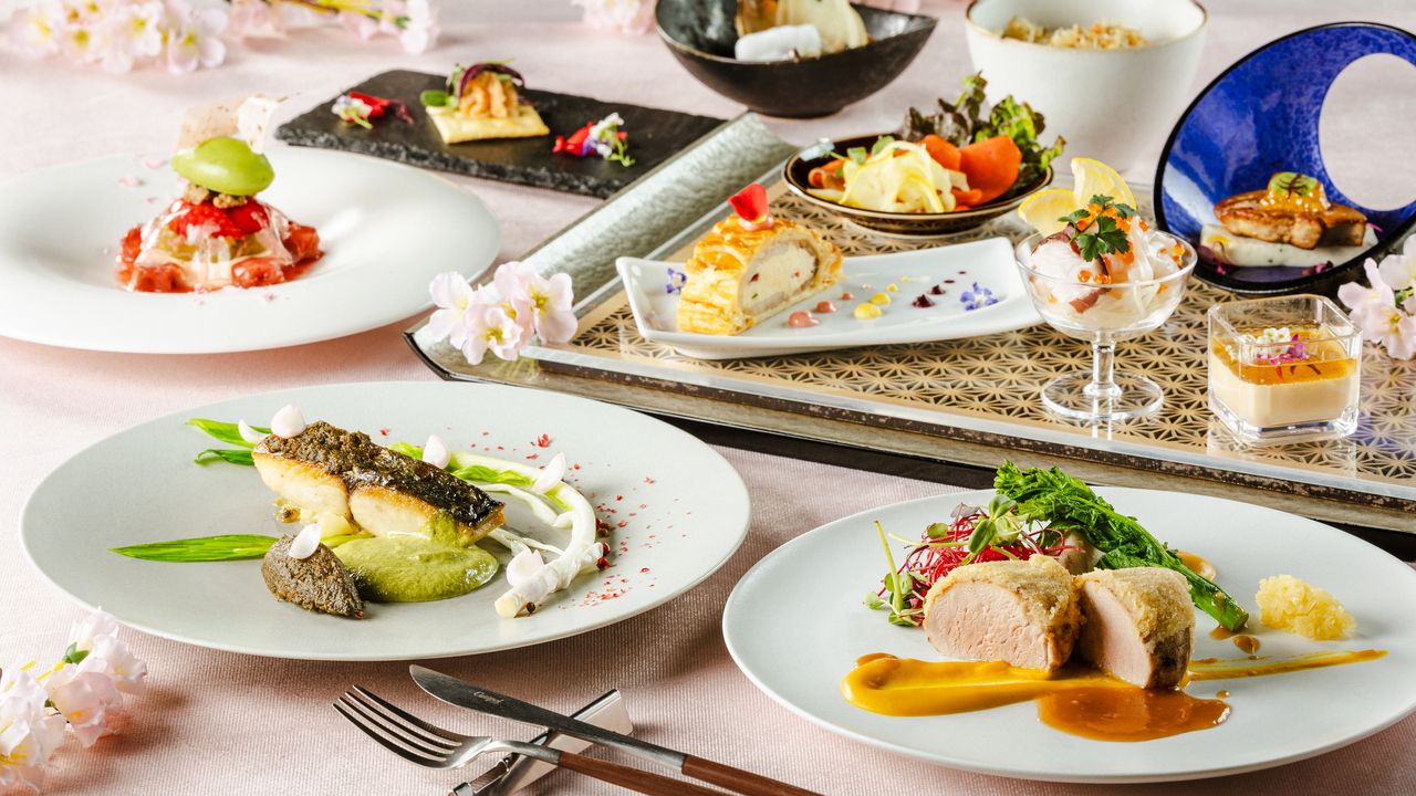 셰프 스페셜 코스 — 전 7品, 메인 요리를 선택하실 수 있습니다.