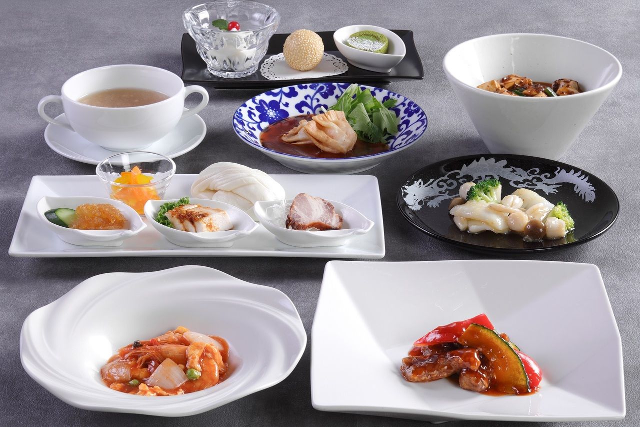 ＜豊楽／ランチ＞牛肉炒めや麻婆豆腐、デザート3種＋コーヒーなど全9品＋ノンアルコール中国茶カクテル飲み放題