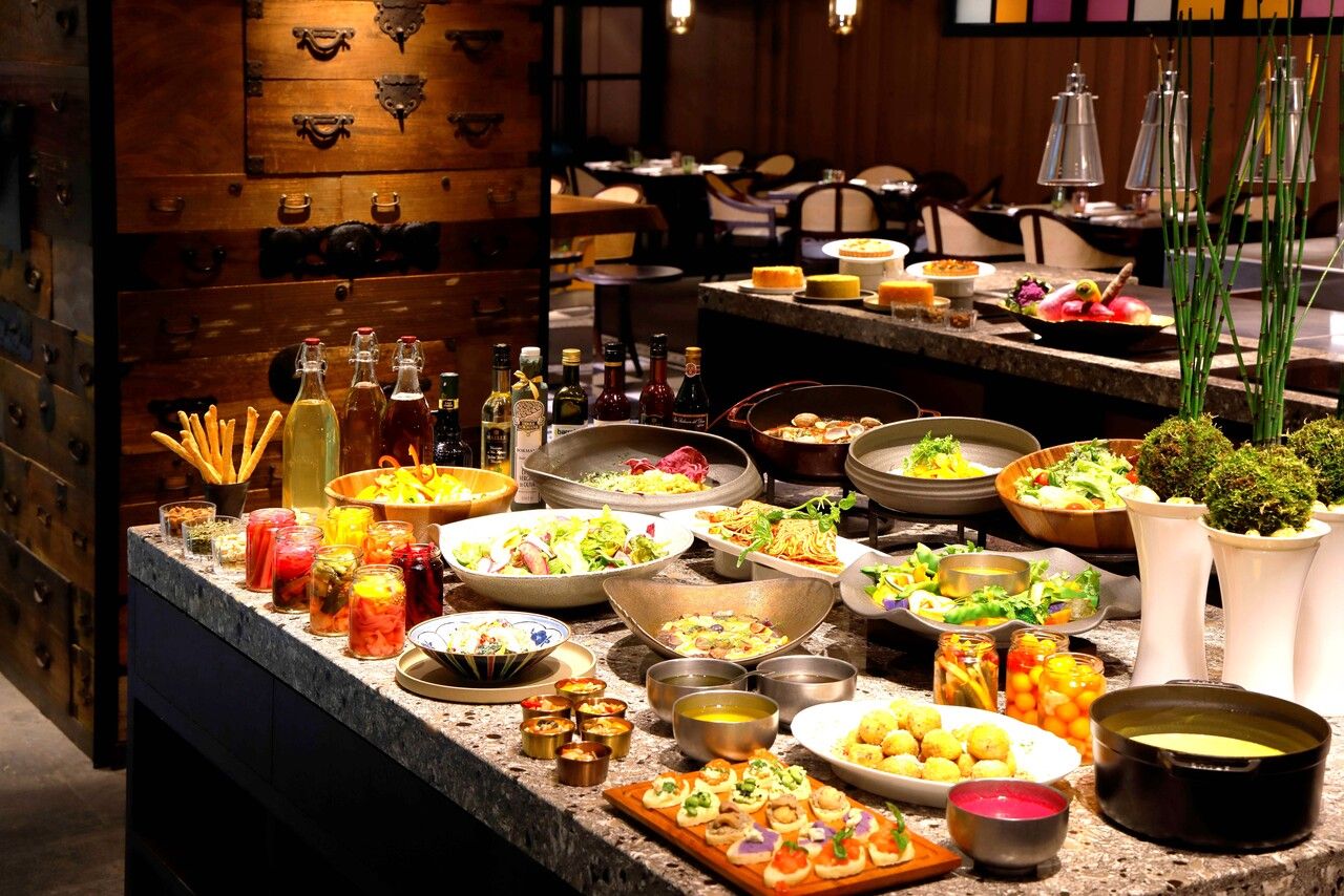 【Well-Being Buffet】Lunch buffet with choice of Josper-grilled main