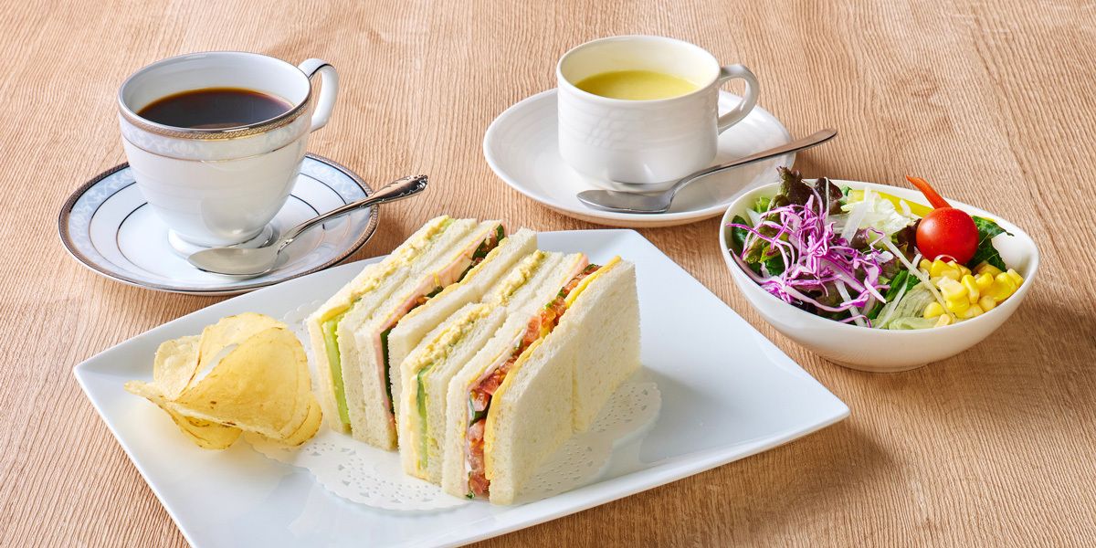 From April 20th: Mixed sandwich set (corn soup/salad) + coffee or tea included.
