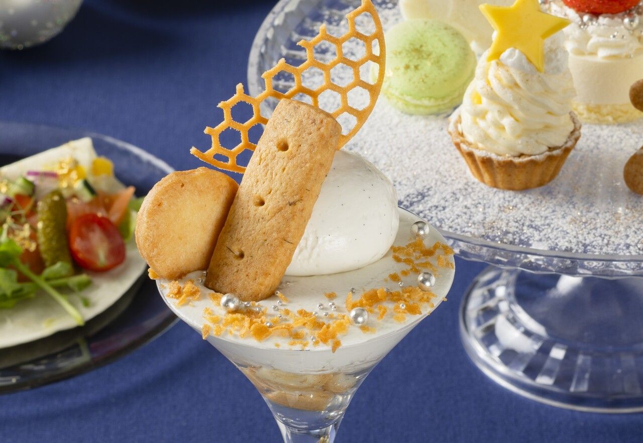 Limited edition parfait included [White Snow Afternoon Tea Set]