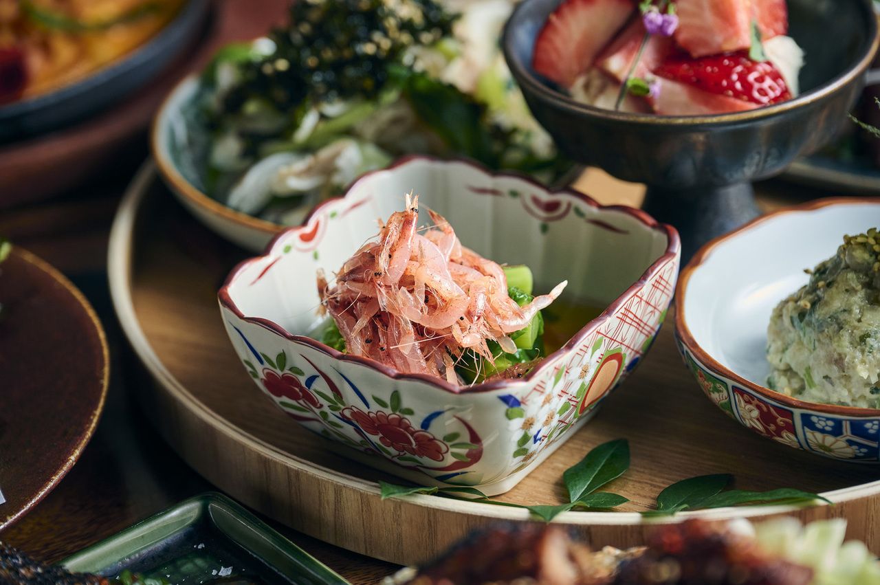 3-hour all-you-can-drink course [Matsu: Seasonal Course] Includes an assortment of seasonal vegetables, rolled sushi, and even a charcoal-grilled main course. Enjoy in luxury!!