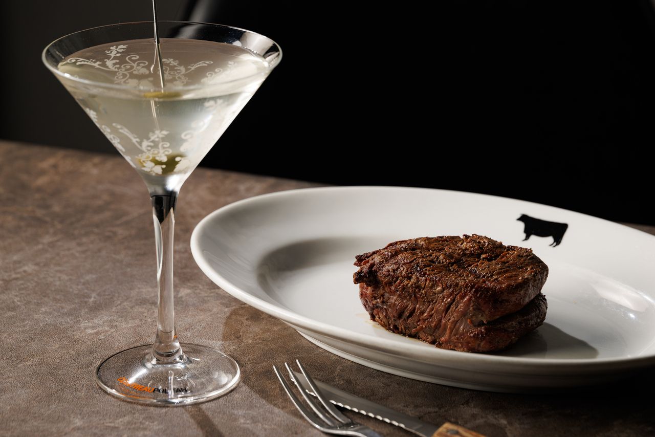 [15th Anniversary Special Price Staff Recommendation] 37 Classic Martini & 250g Gunma Akagi Beef Tenderloin Steak