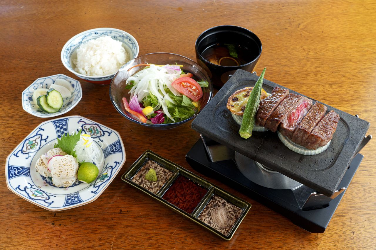 Lunch Awaji Beef Steak Set