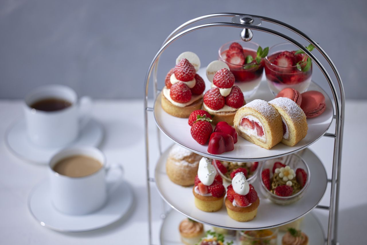 ◉ New Year's Gift Plan ◉ Strawberry Afternoon Tea