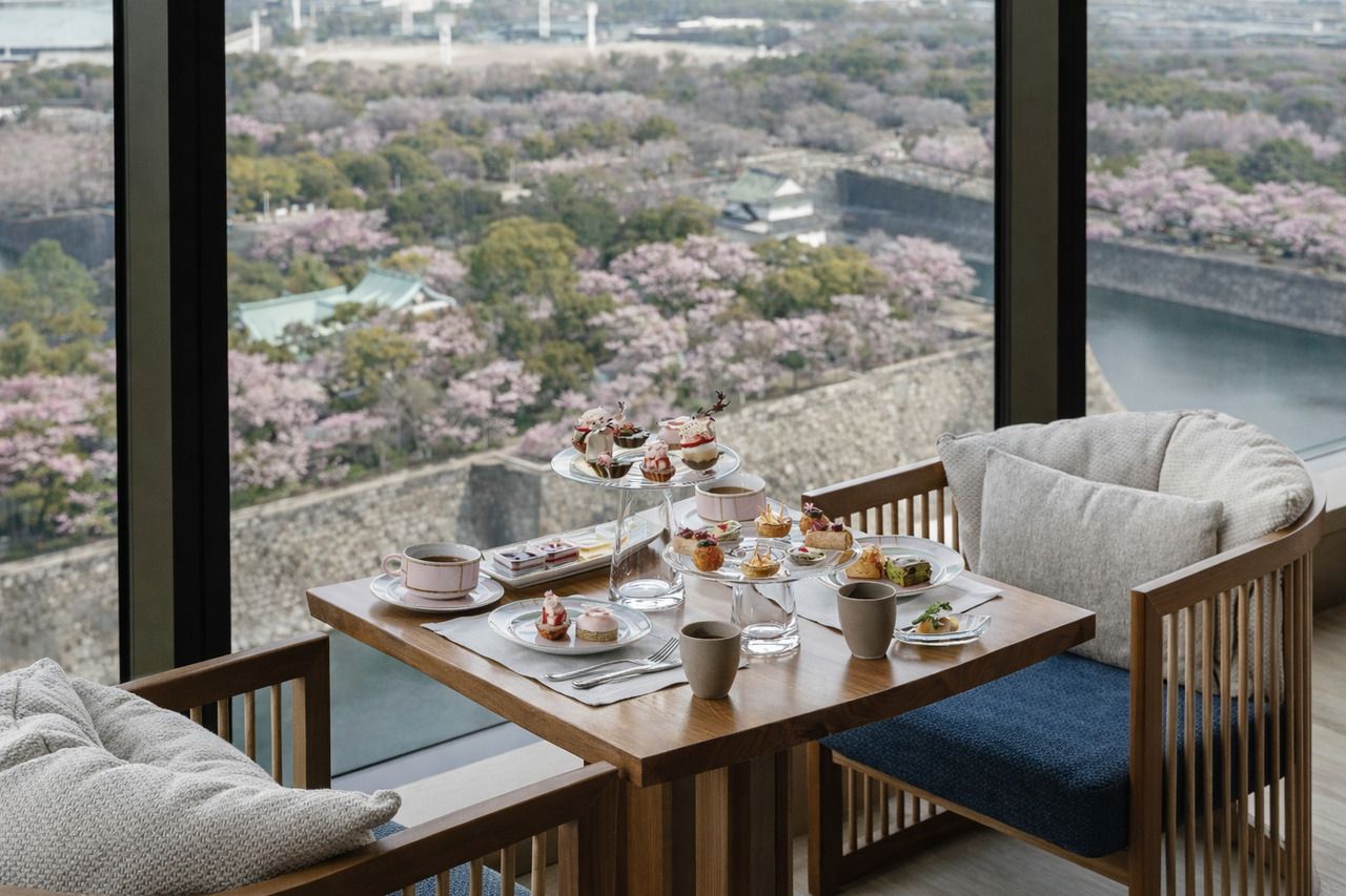 [Window seat guaranteed, champagne toast included] Sakura Afternoon Tea