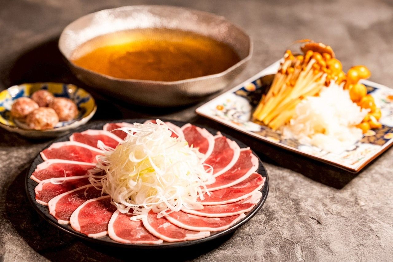 [Kinoko's Duck Shabu-Shabu with All-You-Can-Drink Course 7,800 yen] 3 types of appetizers, deep-fried overnight dried chicken wings, salad, and a rice porridge made with the leftover broth from Kinoko's Duck Shabu-Shabu for a total of 7 dishes