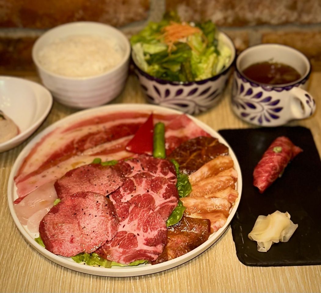 와규 소시 초밥 포함 포도 야키니쿠 세트