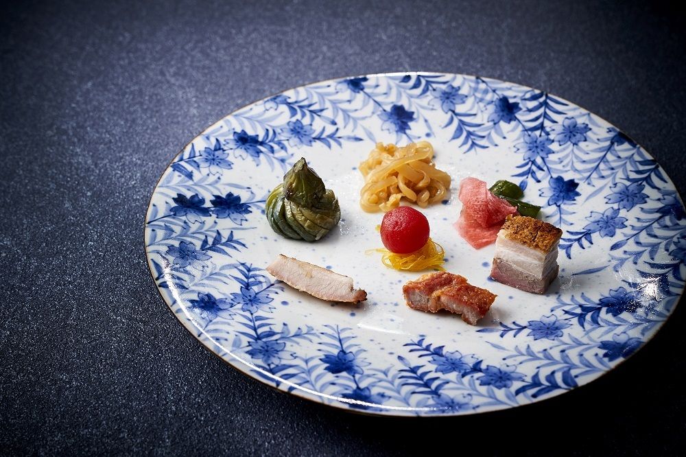 Chu-Wen Dinner Course with a complimentary glass of Chinese tea