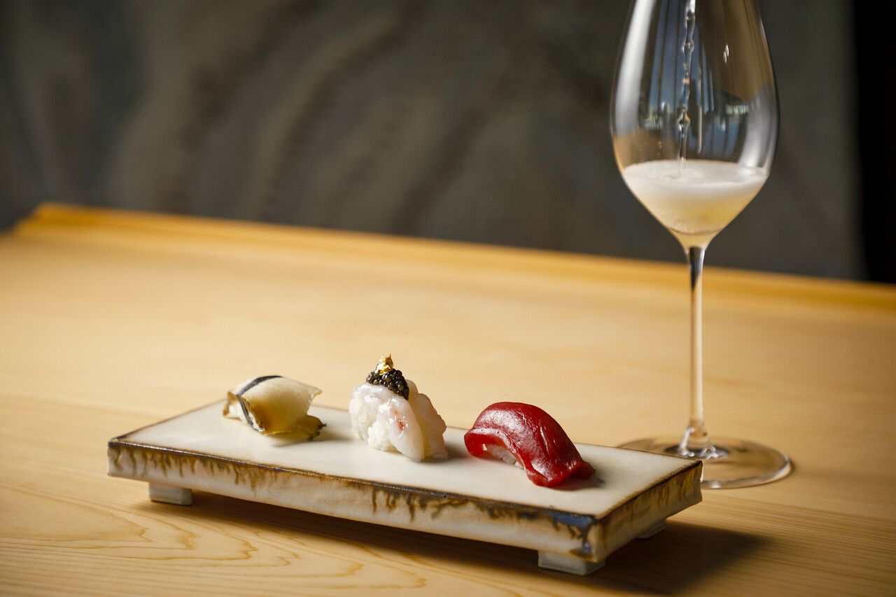(Lunch) Nigiri course with champagne Free flow (90 Mins.)