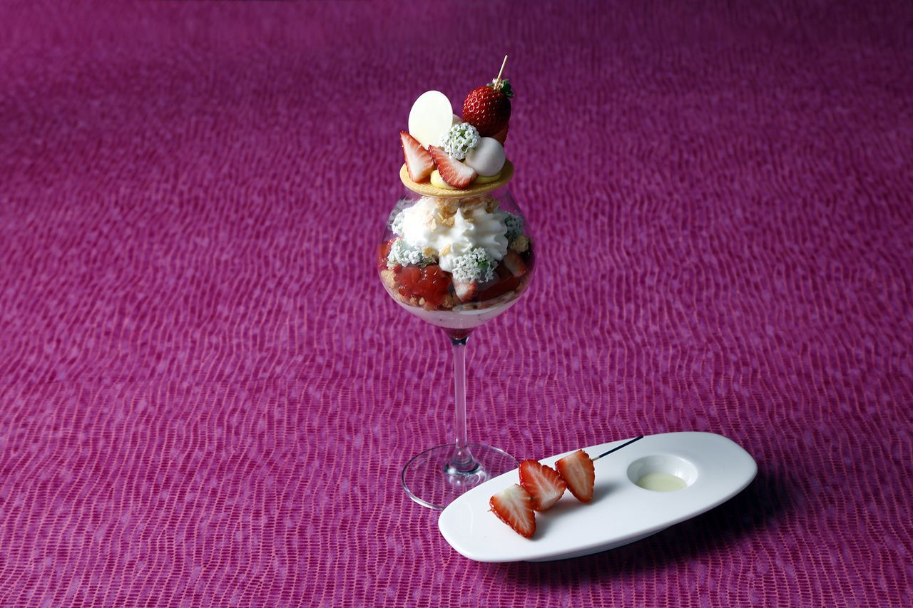 🍓【3/1～5/31平日限定！】パフェ・フレーズ🍓　コーヒーまたは紅茶付き